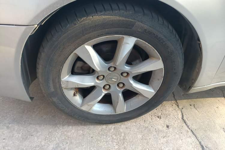Used Acura TL 2012 3.5 Standard Edition Left Front Wheel Hub