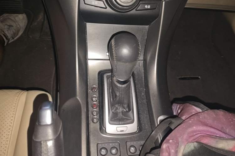 Used Acura TL 2012 3.5 Standard Edition Gear Lever