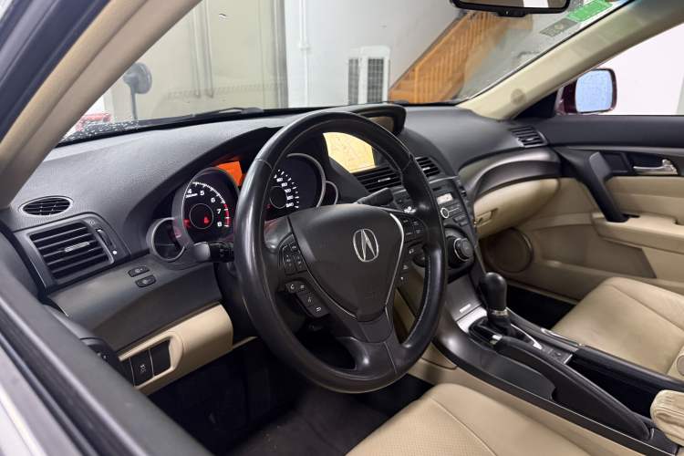 Used Acura TL 2012 3.5 Standard Edition Interior 6