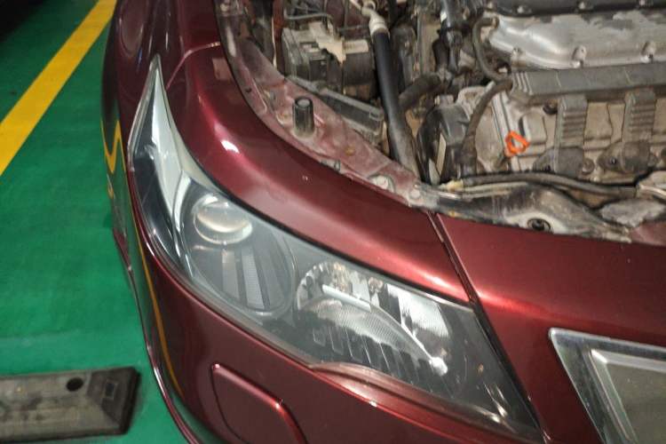Used Acura TL 2012 3.5 Standard Edition Right Front Headlight