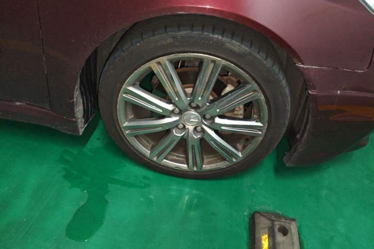 Used Acura TL 2012 3.5 Standard Edition Right Front Wheel Hub