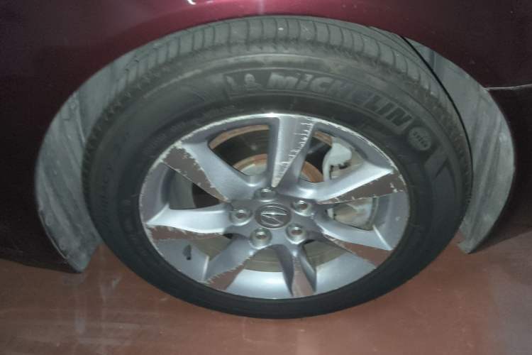 Used Acura TL 2012 3.5 Standard Edition Right Front Wheel Hub