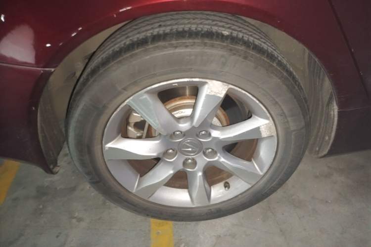 Used Acura TL 2012 3.5 Standard Edition Right Rear Wheel Hub