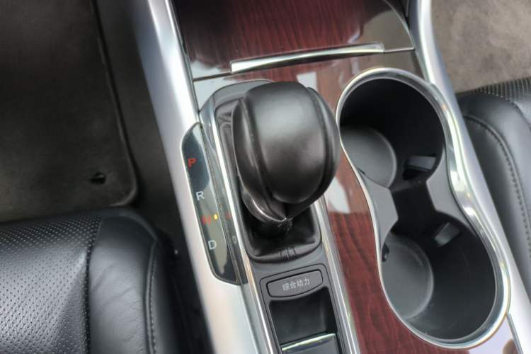 Used Acura TLX 2015 2.4L Elite Edition Gear Lever