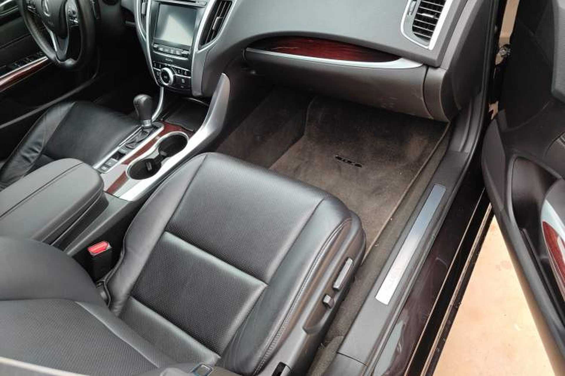 Used Acura TLX 2015 2.4L Elite Edition Interior 4