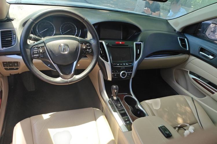 Used Acura TLX 2015 2.4L Elite Edition Center Console