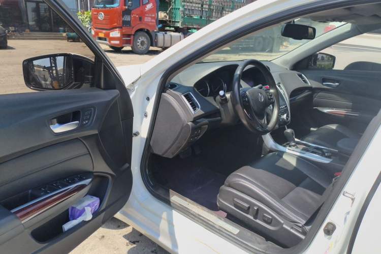Used Acura TLX 2015 2.4L Elite Edition Driver Seat