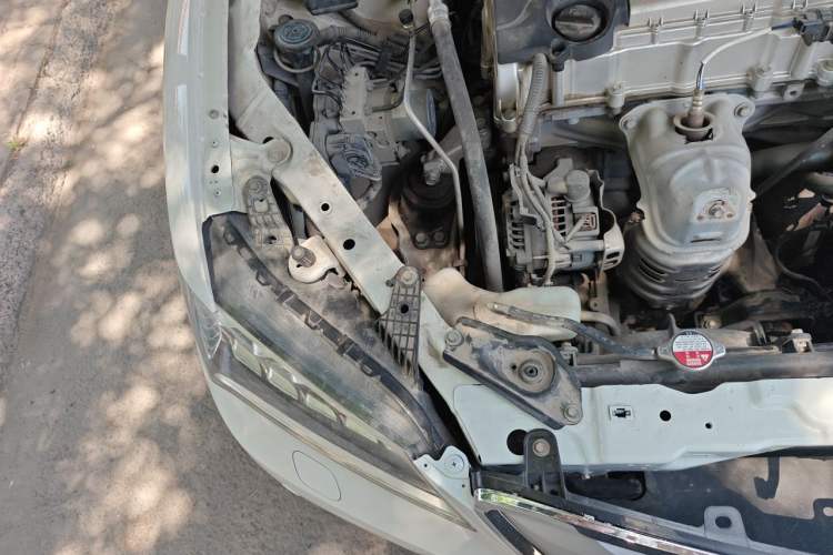 Used Acura TLX 2015 2.4L Elite Edition Engine Bay Right