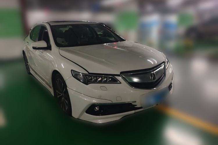 Used Acura TLX 2015 2.4L Luxury Edition Front Right 45 Deg