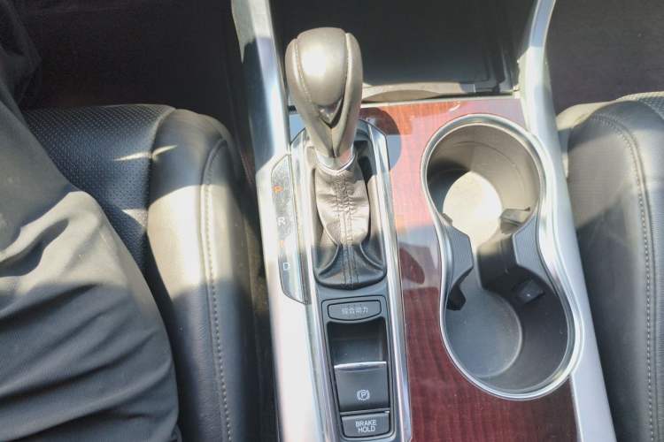 Used Acura TLX 2015 2.4L Elite Edition Gear Lever