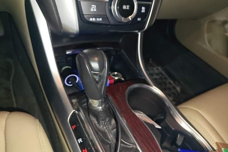 Used Acura TLX 2015 2.4L Elite Edition Gear Lever