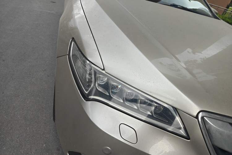Used Acura TLX 2015 2.4L Elite Edition Right Front Headlight