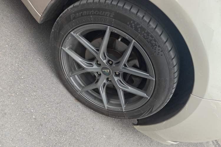 Used Acura TLX 2015 2.4L Elite Edition Right Front Wheel Hub