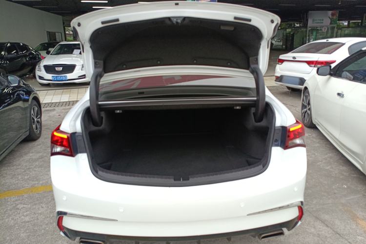 Used Acura TLX-L 2018 2.4L Comfort Edition Trunk