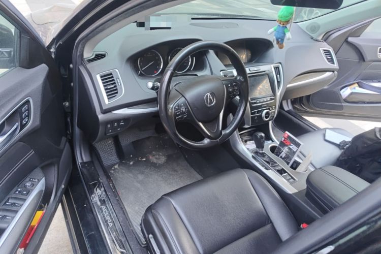 Used Acura TLX-L 2018 2.4L Comfort Edition Center Console