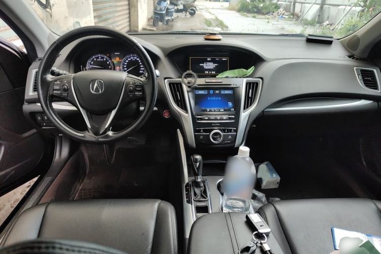Used Acura TLX-L 2018 2.4L Comfort Edition Center Console