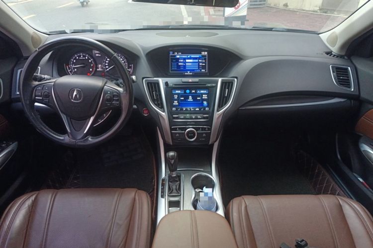 Used Acura TLX-L 2018 2.4L Deluxe Edition Center Console