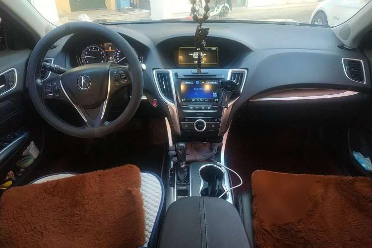Used Acura TLX-L 2018 2.4L Comfort Edition Center Console
