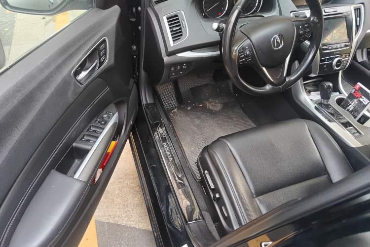 Used Acura TLX-L 2018 2.4L Comfort Edition Driver Seat