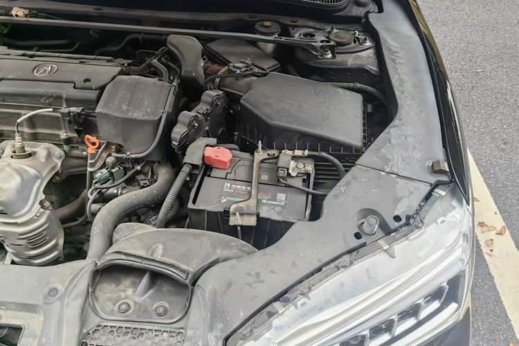 Used Acura TLX-L 2018 2.4L Comfort Edition Engine Bay Left