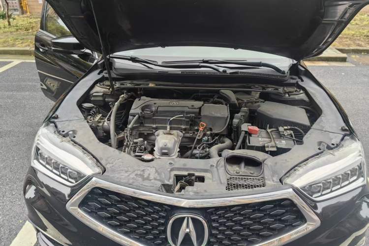 Used Acura TLX-L 2018 2.4L Comfort Edition Engine Bay