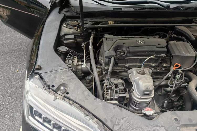 Used Acura TLX-L 2018 2.4L Comfort Edition Engine Bay Right