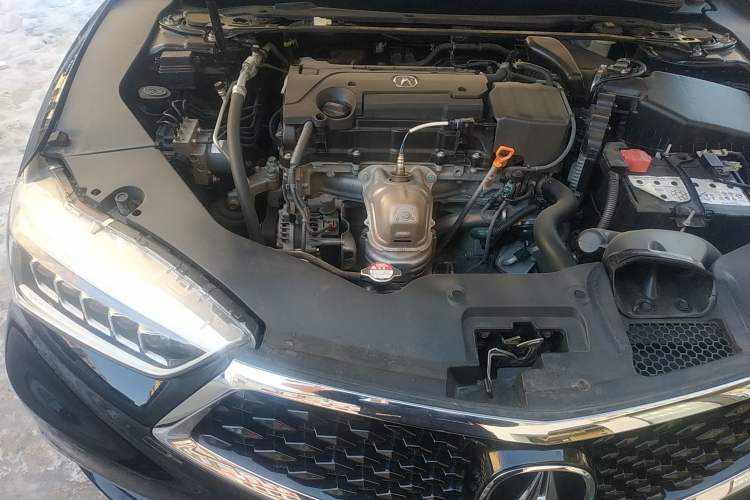 Used Acura TLX-L 2018 2.4L Comfort Edition Engine Bay Right