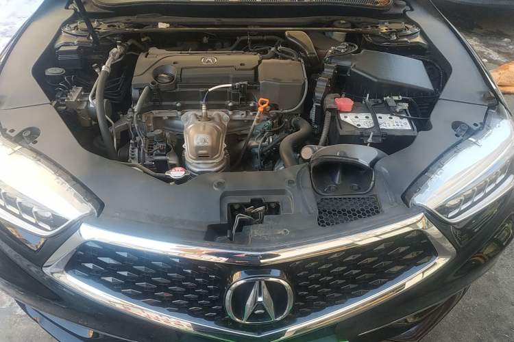 Used Acura TLX-L 2018 2.4L Comfort Edition Engine Bay