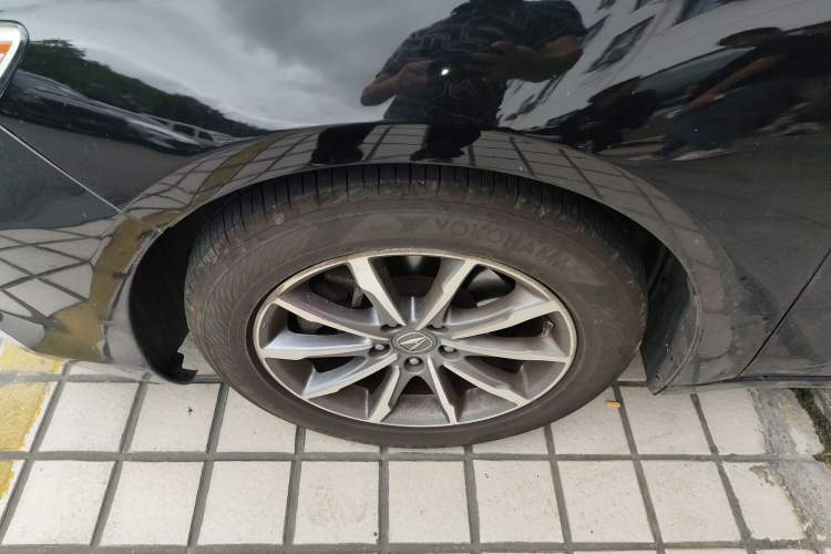 Used Acura TLX-L 2018 2.4L Enjoy Edition Left Front Wheel Hub