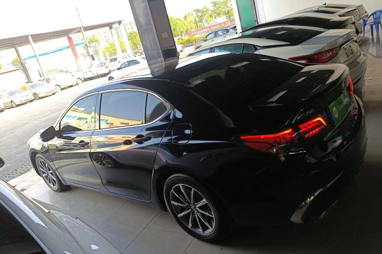 Used Acura TLX-L 2018 2.4L Comfort Edition Left Side