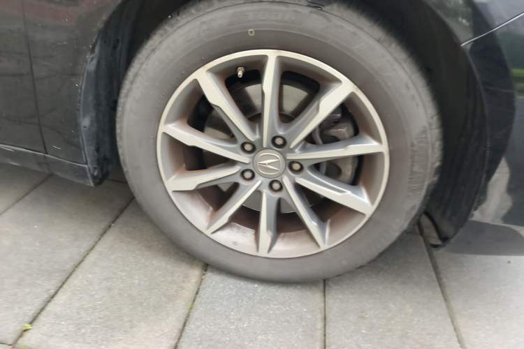 Used Acura TLX-L 2018 2.4L Enjoy Edition Right Front Wheel Hub