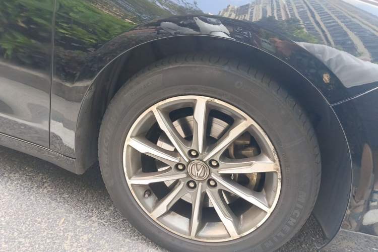 Used Acura TLX-L 2018 2.4L Enjoy Edition Right Front Wheel Hub