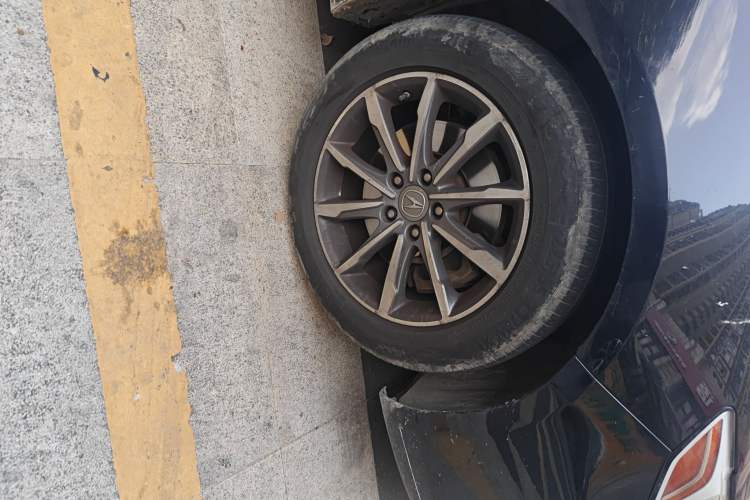 Used Acura TLX-L 2018 2.4L Comfort Edition Right Front Wheel Hub