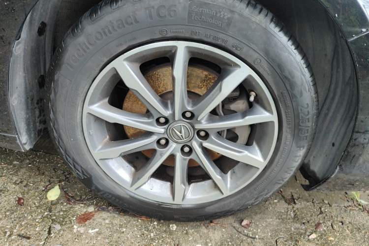 Used Acura TLX-L 2018 2.4L Comfort Edition Right Front Wheel Hub
