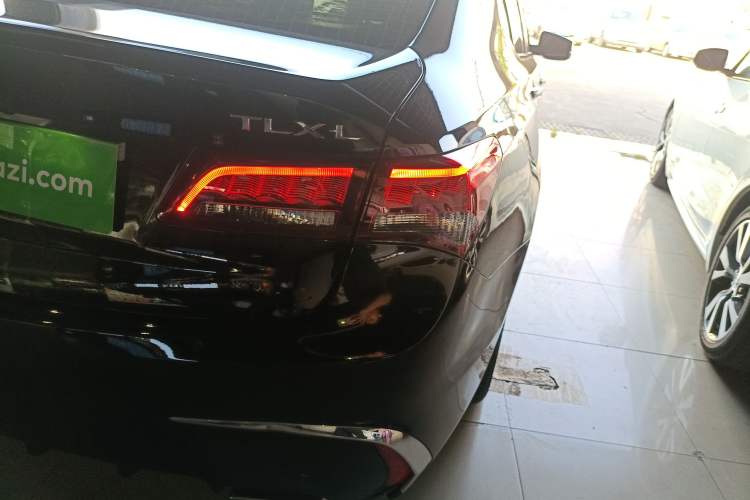 Used Acura TLX-L 2018 2.4L Comfort Edition Right Rear Taillight