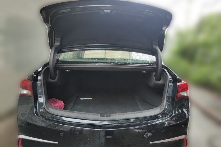 Used Acura TLX-L 2018 2.4L Comfort Edition Trunk