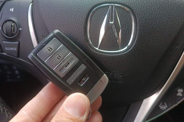 Used Acura TLX-L 2018 2.4L Deluxe Edition Vehicle Key
