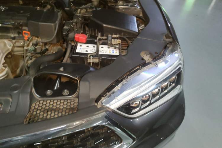Used Acura TLX-L 2018 2.4L Deluxe Edition Engine Bay Left