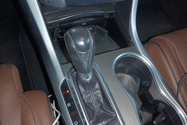 Used Acura TLX-L 2018 2.4L Diamond Edition Gear Lever