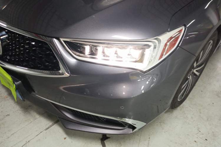 Used Acura TLX-L 2018 2.4L Diamond Edition Left Front Headlight