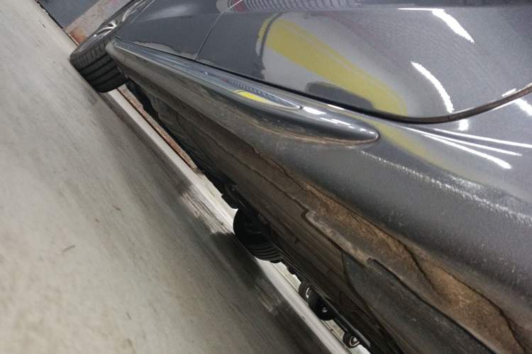Used Acura TLX-L 2018 2.4L Diamond Edition Left Side Sill