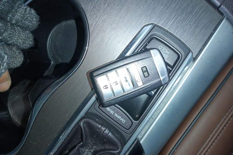 Used Acura TLX-L 2018 2.4L Diamond Edition Vehicle Key