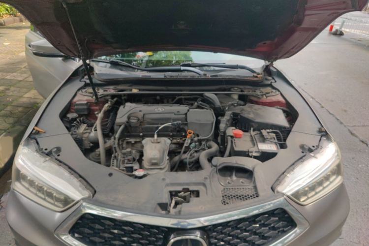 Used Acura TLX-L 2018 2.4L Deluxe Edition Engine Bay