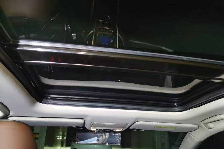 Used Acura TLX-L 2018 2.4L Deluxe Edition Headliner