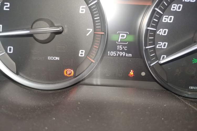 Used Acura TLX-L 2018 2.4L Deluxe Edition Odometer Close Up