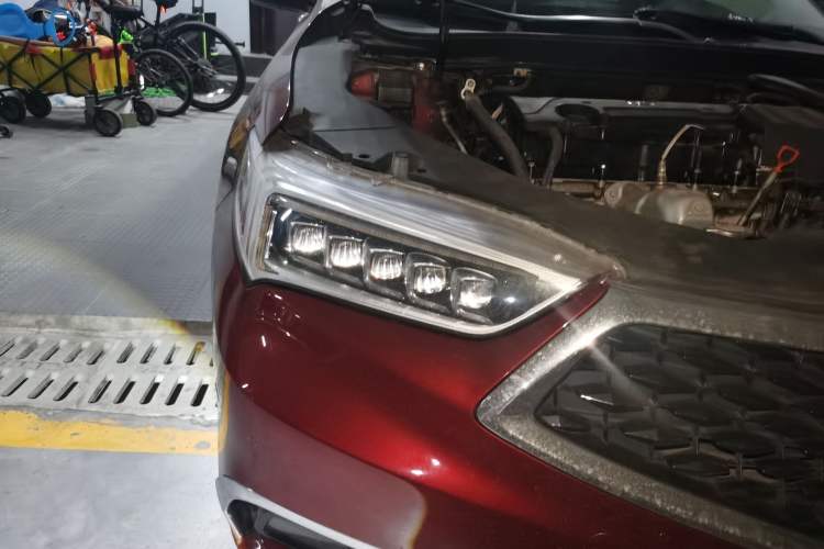 Used Acura TLX-L 2018 2.4L Deluxe Edition Right Front Headlight
