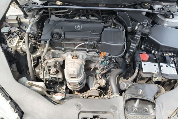 Used Acura TLX-L 2018 2.4L Deluxe Edition Engine Bay
