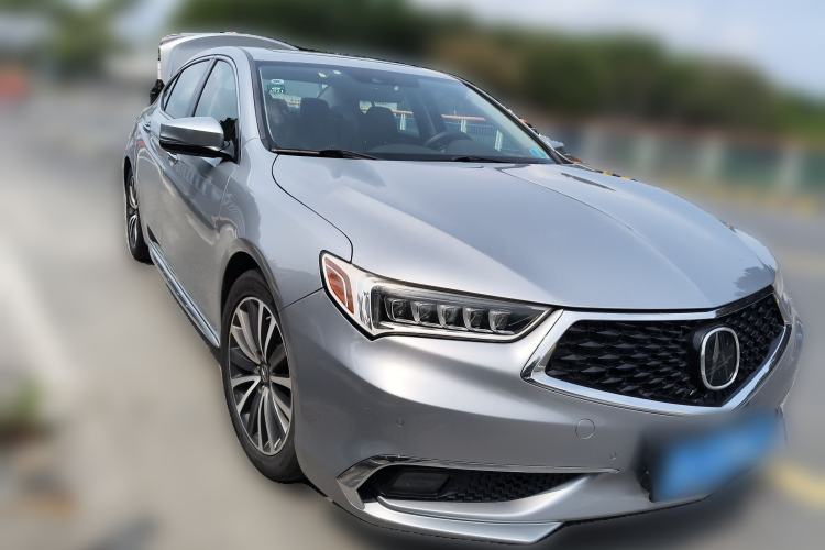 Used Acura TLX-L 2018 2.4L Deluxe Edition Front Right 45 Deg