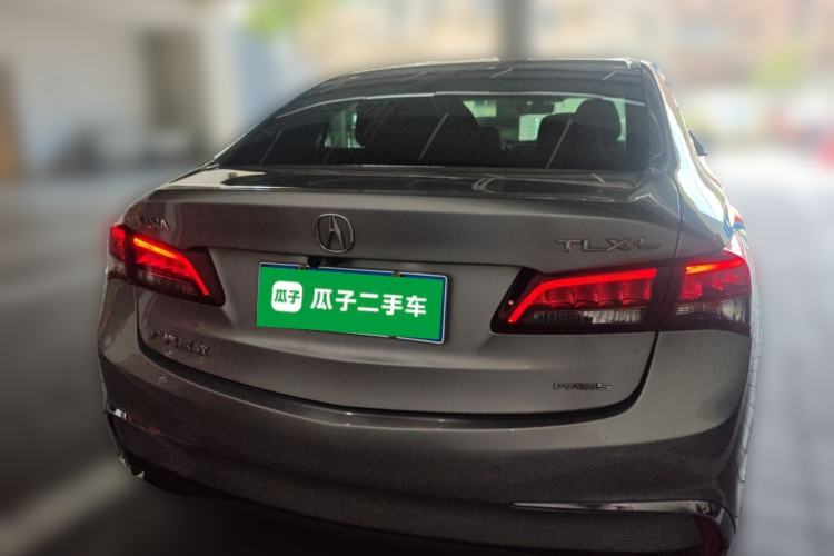 Used Acura TLX-L 2018 2.4L Deluxe Edition Rear