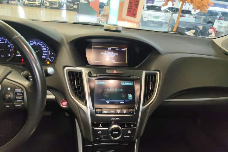 Used Acura TLX-L 2018 2.4L Comfort Edition Audio And AC Panel